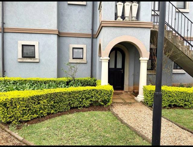 2 BEDROOM APARTMENT RENTED IN PLANTATIONS ESTATE